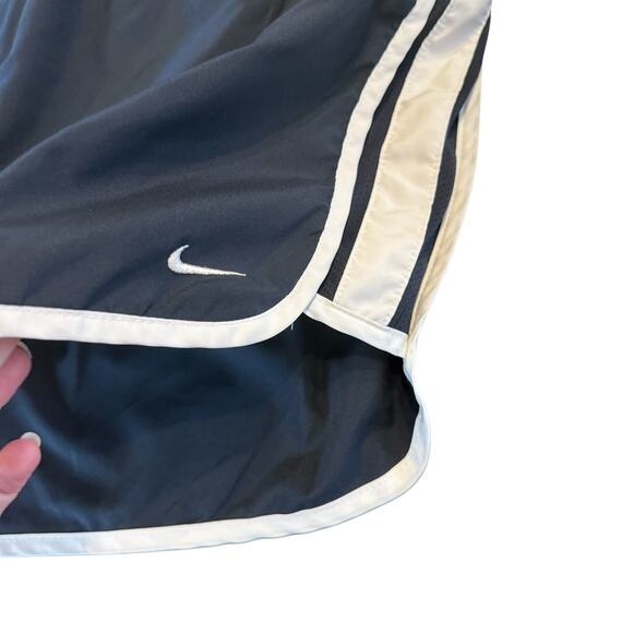 Nike Women’s black white running shorts, Size XL - Picture 2 of 6